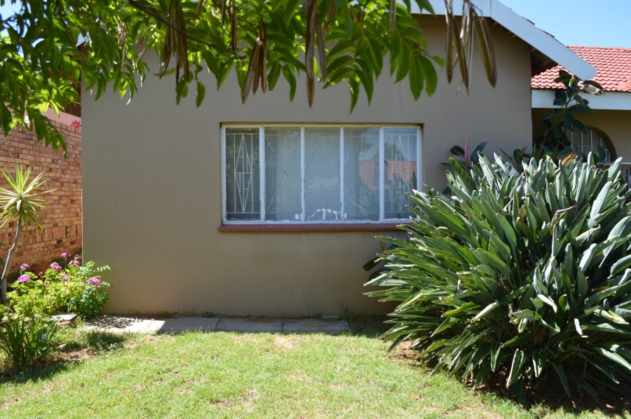 4 Bedroom Property for Sale in Roosheuwel North West